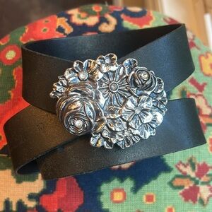 Vintage Made in Italy Sereno Floral Silver Buckle Black Genuine Leather Belt